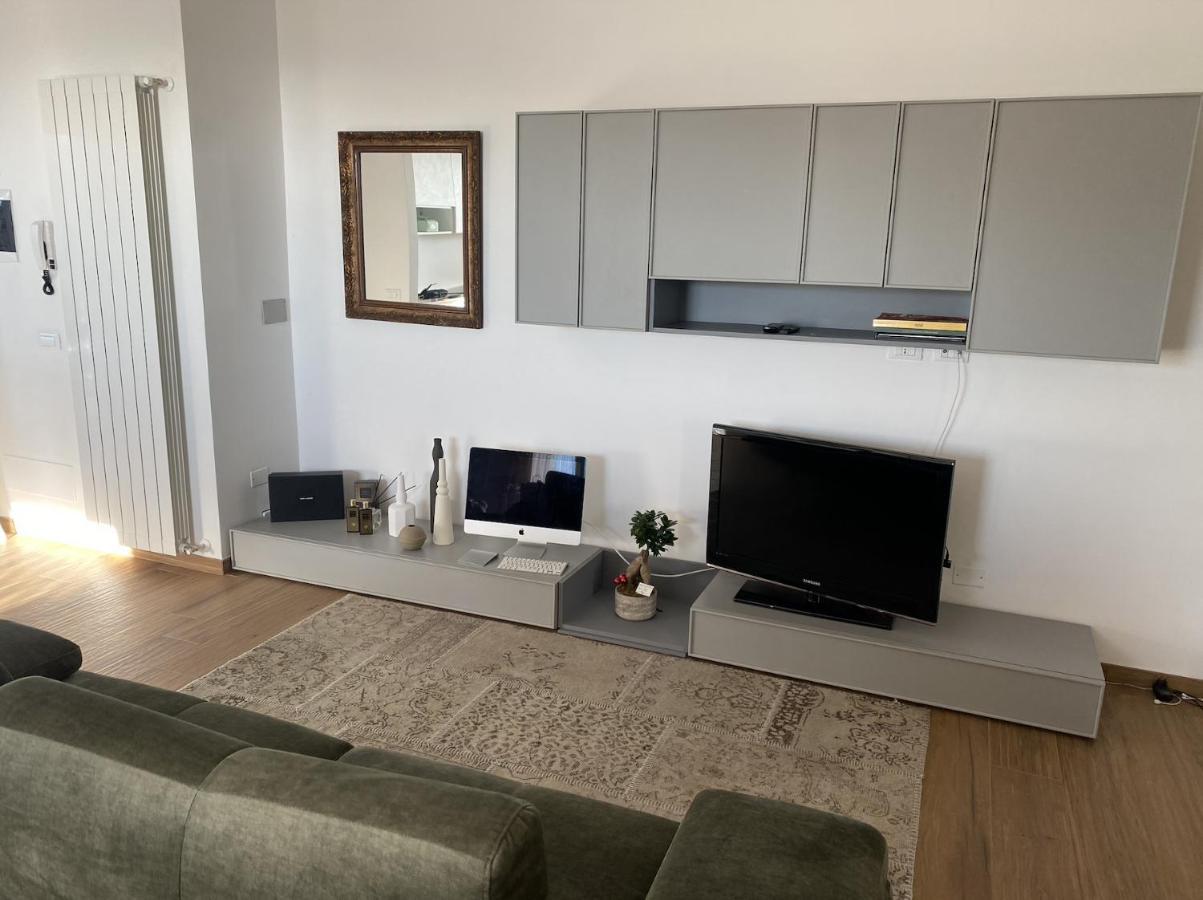 Nuovo Bilocale Apartment San Rocco  Luaran gambar