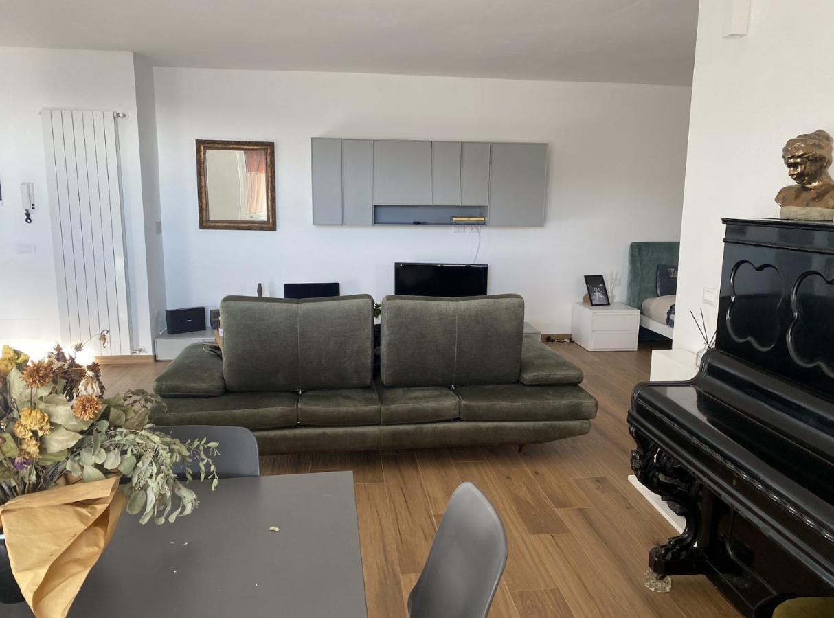 Nuovo Bilocale Apartment San Rocco  Luaran gambar